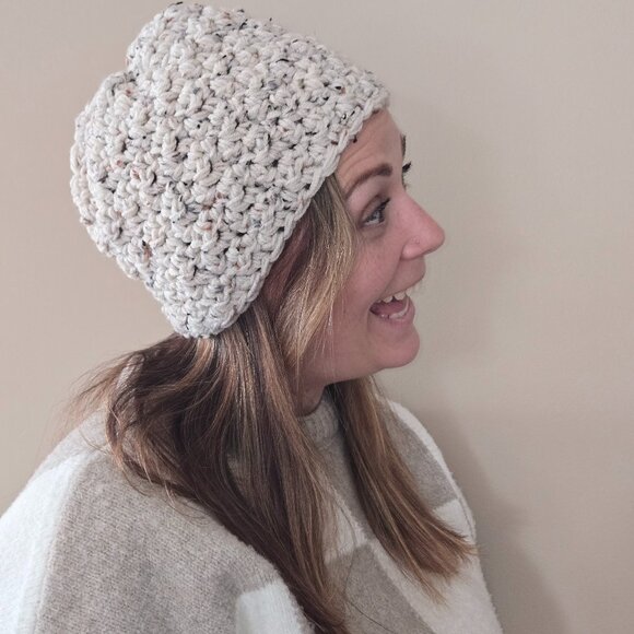 Ladies wool touque - Picture 1 of 1